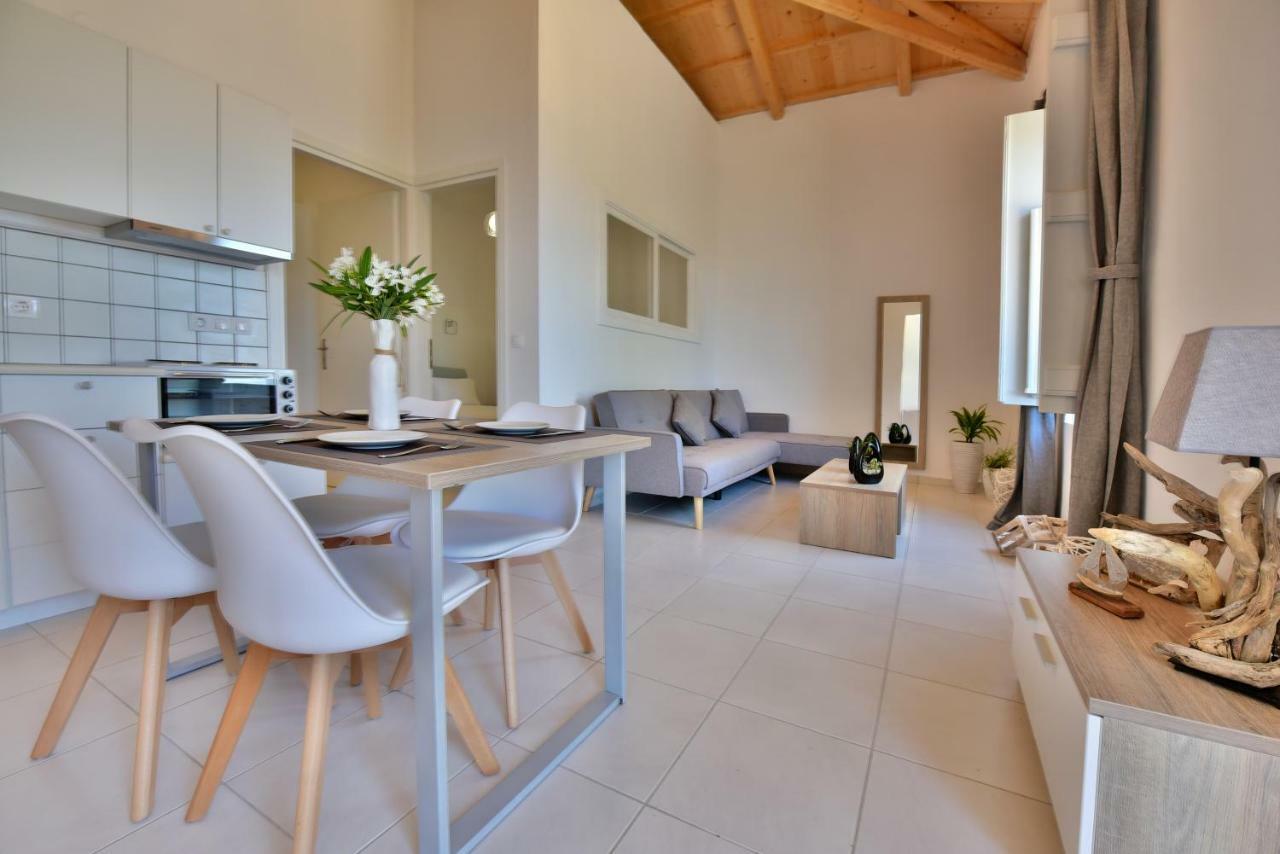 Douskos Beach House Apartment Đảo Hydra Ngoại thất bức ảnh