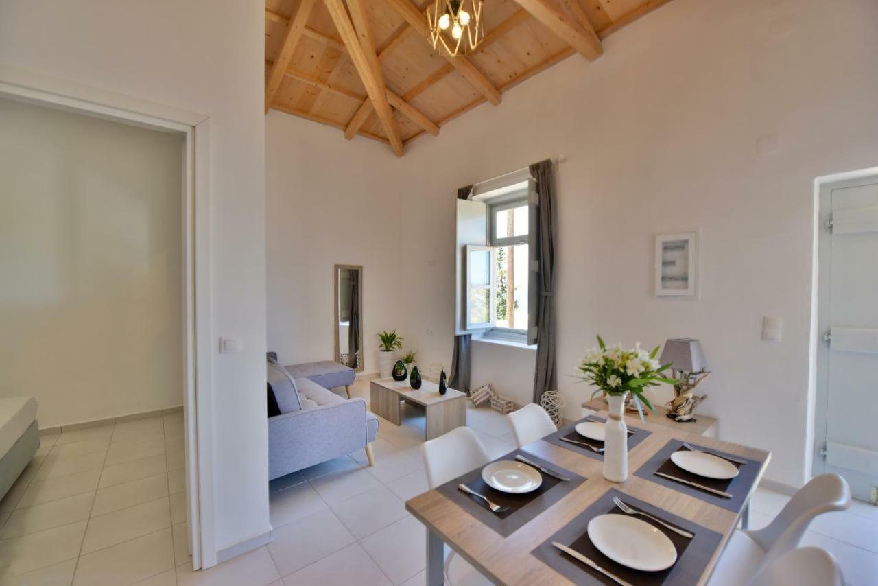 Douskos Beach House Apartment Đảo Hydra Ngoại thất bức ảnh
